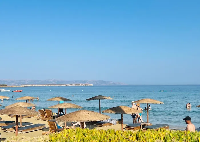 Little Troll House 1 *